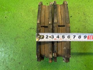Тормозные колодки передние TOYOTA ALTEZZA GITA GXE15 04465-22312 3 ракурс
