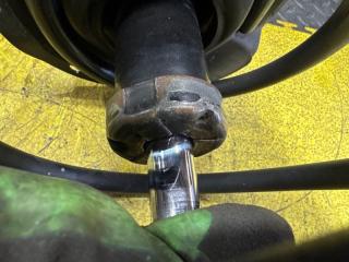 Стойка подвески передняя MITSUBISHI OUTLANDER GG2W 4B11 4060A545 4060A546 4 ракурс