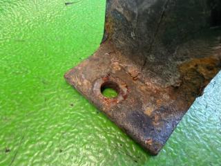 Отбойник левый задний NISSAN CARAVAN VWME25 ZD30-DDTI 55240VW002 4 ракурс