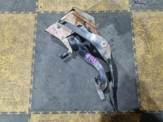 Педаль тормоза MITSUBISHI LANCER EVOLUTION CE9A 4G63T 2 ракурс
