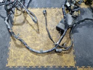 Коса салона MITSUBISHI LANCER EVOLUTION CE9A 4G63T 5 ракурс
