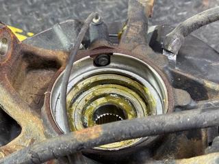 Ступица левая задняя TOYOTA CROWN JZS179 2JZ-GE 42304-51010 42301-30040, 42431-51010 47750-30480 4 ракурс
