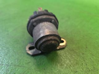Реле стартера MITSUBISHI PAJERO V45W 6G74 3 ракурс Реле стартера MITSUBISHI PAJERO V45W 6G74 3 ракурс