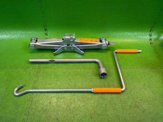 Запчасть домкрат NISSAN BLUEBIRD SYLPHY 2010