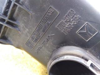 Корпус воздушного фильтра TOYOTA PRIUS ZVW55 2ZR-FXE 17700-37330 5 ракурс