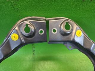 Планка телевизора передняя TOYOTA PRIUS ZVW55 2ZR-FXE 53214-47050 53213-47050 2 ракурс