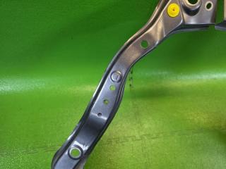 Планка телевизора передняя TOYOTA PRIUS ZVW55 2ZR-FXE 53214-47050 53213-47050 3 ракурс