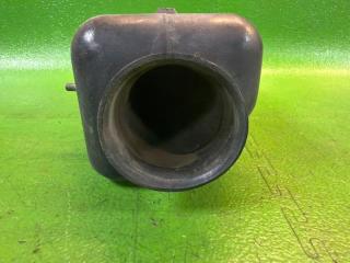 Патрубок воздушного фильтра TOYOTA LAND CRUISER HDJ81 1HD-T 53295-60020 5 ракурс