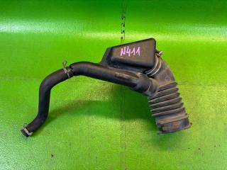 Патрубок воздушного фильтра TOYOTA VOXY ZWR80 2ZR-FXE 17881-37320 1 ракурс