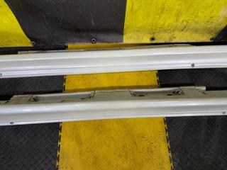 Порог TOYOTA YARIS MXPA10 M15A-FKS 75860-K0050 75850-K0050 3 ракурс