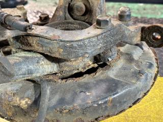 Ступица правая передняя TOYOTA GRANVIA KCH16 1KZ-TE 43201-26020 43503-29025, 43512-26130 47730-26132 2 ракурс