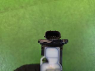 Датчик подачи воздуха TOYOTA YARIS MXPA10 M15A-FKS 22204-24010, AFH70M-132 3 ракурс