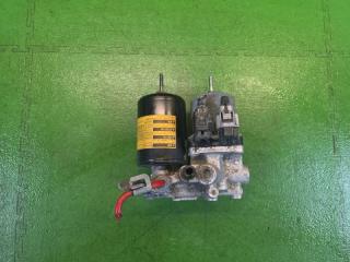 Запчасть блок abs TOYOTA PRIUS 2015