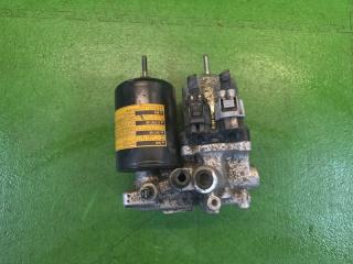 Запчасть блок abs TOYOTA PRIUS 2015