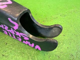 Крепление торсиона левое NISSAN VANETTE SKP2MN L8 S083-34-050C, S08334050, 54216-HC000 2 ракурс