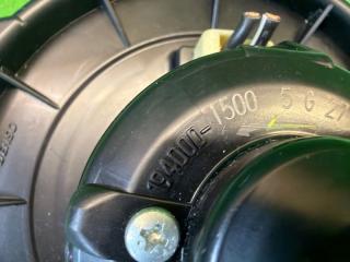 Мотор печки TOYOTA COROLLA NZE124 1NZ-FE 194000-1500 2 ракурс