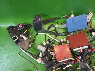 Доводчик двери TOYOTA CROWN GRS203 3GR-FSE 89222-30150, 89225-30030, 89224-30090, 123300-6870, 123300-6900, 123300-6890 2 ракурс