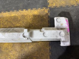 Пенопласт в бампер передний TOYOTA PRIUS ALPHA ZVW41 52611-47060 4 ракурс
