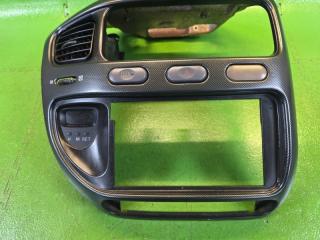 Консоль магнитофона MITSUBISHI DELICA PE8W 4M40 MR720570, MB958592, MR117269 3 ракурс