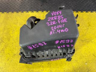 Корпус воздушного фильтра TOYOTA VOXY ZRR85 3ZR-FAE 17700-37280 1 ракурс