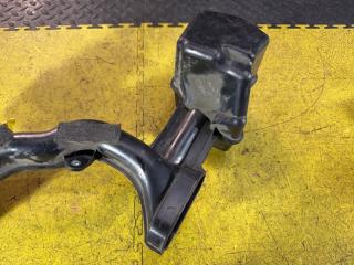 Воздухозаборник TOYOTA PRIUS ZVW51 2ZR-FXE 17751-37110 4 ракурс