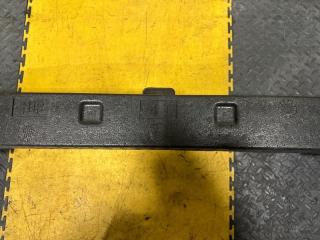 Пенопласт в бампер передний TOYOTA YARIS MXPA10 M15A-FKS 52611-K0030 4 ракурс