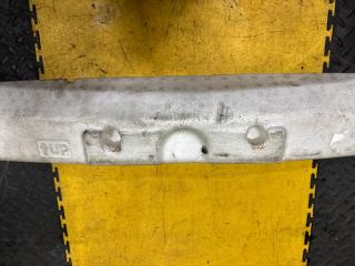 Пенопласт в бампер передний TOYOTA IST NCP60 2NZ-FE 52611-52020 3 ракурс