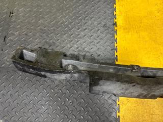 Пенопласт в бампер передний TOYOTA VOXY ZWR80 2ZR-FXE 52611-28110 2 ракурс