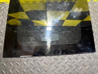Стекло собачника правое заднее TOYOTA SIENTA NCP85 1NZ-FE 62711-52270 3 ракурс Стекло собачника правое заднее TOYOTA SIENTA NCP85 1NZ-FE 62711-52270 3 ракурс