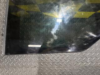 Стекло собачника левое заднее NISSAN SERENA GFNC27 MR20-DD 83301-5TA0A 4 ракурс Стекло собачника левое заднее NISSAN SERENA GFNC27 MR20-DD 83301-5TA0A 4 ракурс