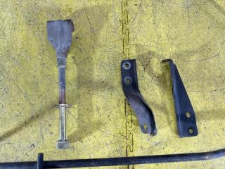Крепление запасного колеса NISSAN SERENA TNC24 57210-4N010 57230-W2701, 57220-4N000 57235-60R00 2 ракурс
