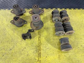 Подушка кузова TOYOTA LAND CRUISER HDJ81 1HD-T 52201-60021,52203-60042,52204-60042,52204-60061,52205-60010,52206-60010,52209-60050,52241-60020,52242-60010 1 ракурс
