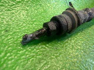 Суппорт правый задний TOYOTA LAND CRUISER CYGNUS UZJ100 2UZ-FE 47730-60101 2 ракурс