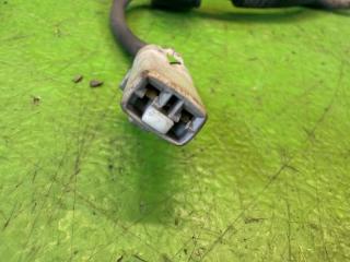 Датчик abs левый задний TOYOTA LAND CRUISER CYGNUS UZJ100 2UZ-FE 89546-60030 2 ракурс Датчик abs левый задний TOYOTA LAND CRUISER CYGNUS UZJ100 2UZ-FE 89546-60030 2 ракурс