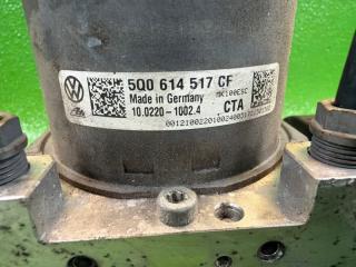 Блок abs VOLKSWAGEN GOLF AUCJZ CJZA 5Q0614517 3 ракурс