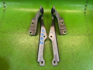 Петля капота MAZDA MAZDA 3 BP5P P5-VPS 4 ракурс Петля капота MAZDA MAZDA 3 BP5P P5-VPS 4 ракурс