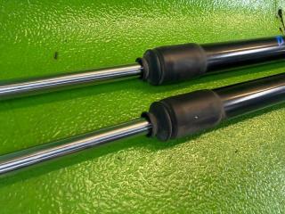 Амортизатор задней двери TOYOTA ESQUIRE ZWR80 2ZR-FXE 68950-0W600 68960-0W600 4 ракурс
