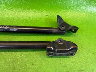 Амортизатор задней двери DAIHATSU ROCKY A200S 1KR-VET 68950-B1160 2 ракурс