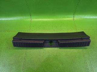 Накладка замка багажника задняя DAIHATSU ROCKY A200S 1KR-VET 64716-B1100 1 ракурс