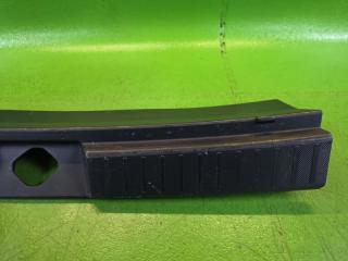 Накладка замка багажника задняя DAIHATSU ROCKY A200S 1KR-VET 64716-B1100 4 ракурс