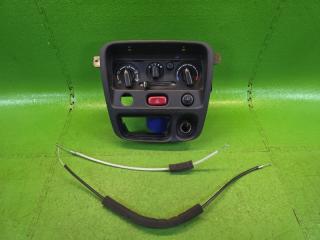 Блок климат-контроля SUZUKI SWIFT HT81S M15A 73823-70H0 1 ракурс Блок климат-контроля SUZUKI SWIFT HT81S M15A 73823-70H0 1 ракурс