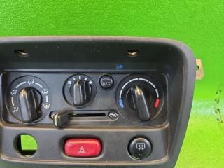 Блок климат-контроля SUZUKI SWIFT HT81S M15A 73823-70H0 3 ракурс Блок климат-контроля SUZUKI SWIFT HT81S M15A 73823-70H0 3 ракурс