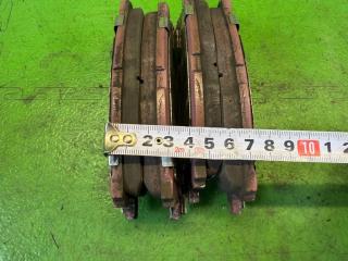 Тормозные колодки передние LEXUS RX330 MCU33 3MZ-FE 04465-48100 2 ракурс