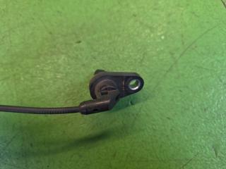 Датчик abs правый передний TOYOTA ESQUIRE ZWR80 2ZR-FXE 88266-12A60 3 ракурс