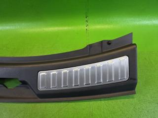 Накладка замка багажника задняя LAND ROVER DISCOVERY SPORT L550 204DTD FK72113A10AC8PVJ, FK72-113A10-A 5 ракурс