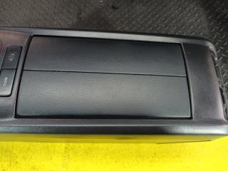 Бардачок между сиденьями LEXUS RX330 MCU33 3MZ-FE 3 ракурс