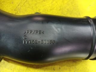 Патрубок воздушного фильтра TOYOTA ALPHARD GGH30 2GR-FKS 17752-31150 2 ракурс Патрубок воздушного фильтра TOYOTA ALPHARD GGH30 2GR-FKS 17752-31150 2 ракурс
