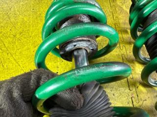 Стойка подвески передняя HONDA STEPWGN RF4 K20A TEIN 5 ракурс