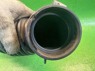 Патрубок воздушного фильтра NISSAN SERENA FNC26 MR20-DD 16576-1VA0A 5 ракурс