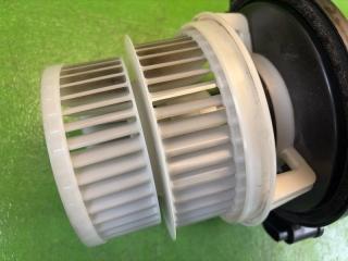 Мотор печки TOYOTA CROWN GRS214 2GR-FSE 87103-30480 3 ракурс